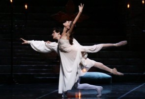 Il debutto di Angelo Greco e Vittoria Valerio nel Romeo e Giulietta di MacMillan alla Scala