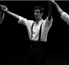 Francesco Mura entra nel Corpo di ballo dell’Opéra di Parigi: il sogno diventa realtà.