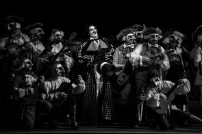 All’Opera di Roma Il Barbiere di Siviglia di Gioachino Rossini: avere 200 anni e non mostrarli!