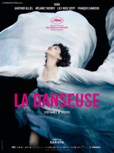 The Dancer. Il film di Stéphanie Di Giusto racconta la storia di Loïe Fuller.