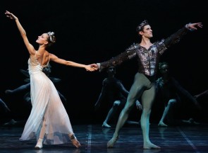Grande successo per Sogno di una notte di mezza estate di George Balanchine al Teatro alla Scala