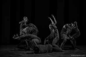 Spellbound Contemporary Ballet in PA|ETHOS di Sang Jijia al festival Oriente Occidente