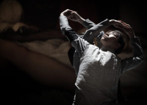 Il collettivo La Veronal nello spettacolo Siena di Marcos Morau per Palcoscenico Danza a Torino