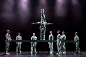 In tour i Balletboyz con 14 days, coreografie di Javier de Frutos, Craig Revel Horwood, Ivan Perez e Christopher Wheeldon e Fallen Russell Maliphant