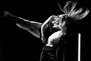 La Gauthier Dance a Bolzano Danza con coreografie di Virginie Brunelle, Eric Gauthier, Andonis Foniadakis, Marco Goecke e Ohad Naharin