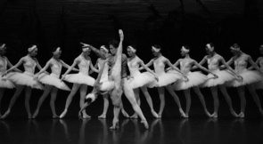 Balletto del Teatro Astana Opera nel Lago dei cigni di Altynai Asylmuratova al Teatro Carlo Felice di Genova