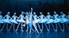 Balletto del Teatro Astana Opera nel Lago dei cigni di Altynai Asylmuratova al Teatro Carlo Felice di Genova