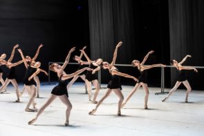 Serata speciale al Teatro Costanzi: applausi per gli allievi della Scuola di Danza del Teatro dell’Opera di Roma