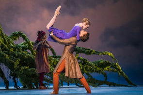 Il Royal Ballet in The Winter’s Tale di Christopher Wheeldon per #OurHouseToYourHouse della Royal Opera House di Londra