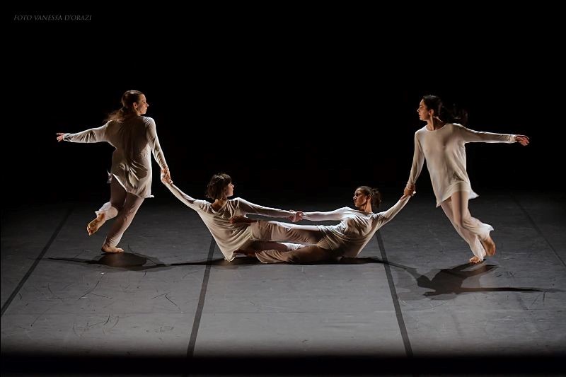 Mandala Dance Company, Riti di Passaggio di Paola Sorressa (3) - Danza  Effebi