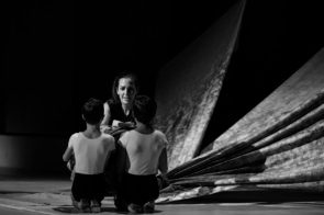 Alceste di Gluck con regia e coreografia di Sidi Larbi Cherkaoui al Teatro dell’Opera di Roma: musica da cantare e danzare.